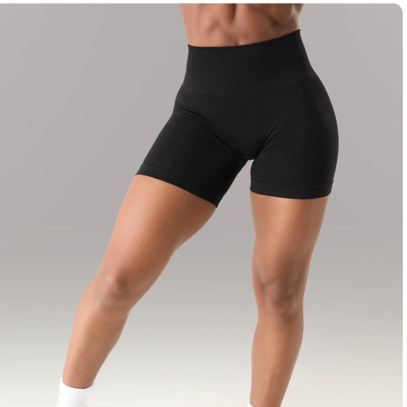 Alphalete Women's Contour Ultra High Rise Short Medium Black NWOT - Picture 3 of 6